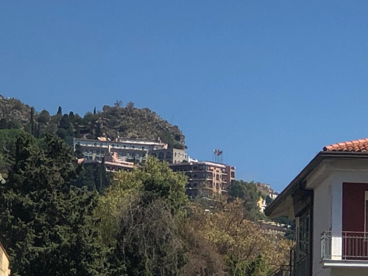 La Ginestra Hotel Giardini Naxos Exterior foto