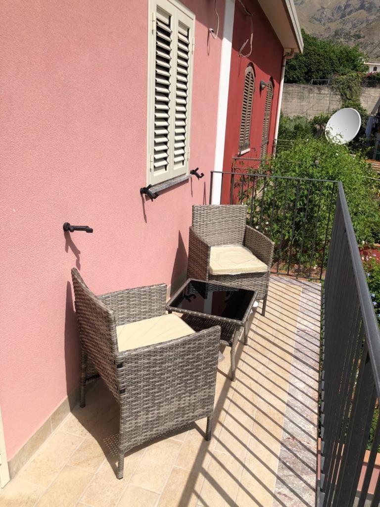 La Ginestra Hotel Giardini Naxos Exterior foto